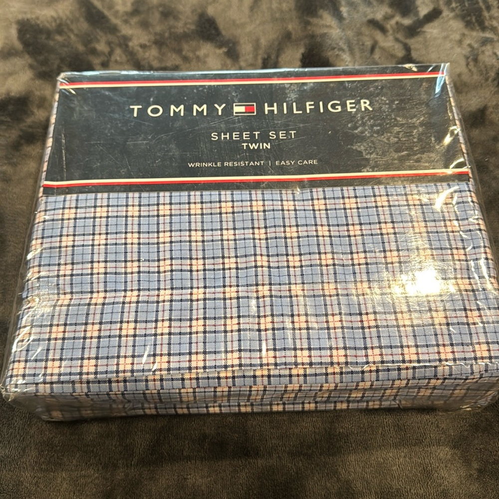 Tommy Hilfiger Twin Sheet Set NWT
